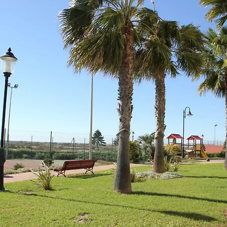 Romana Roquetas *
